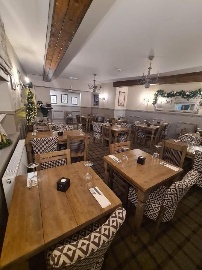 Royal Oak Braithwaite Hotel Buitenkant foto